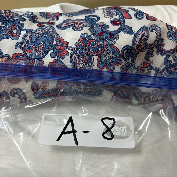 Women’s Charters Club Plus Size 2X Floral Blouse Blue/white Business Button Up - Picture 8 of 8